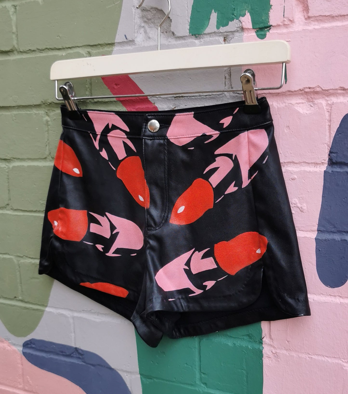 Lipstick Shorts